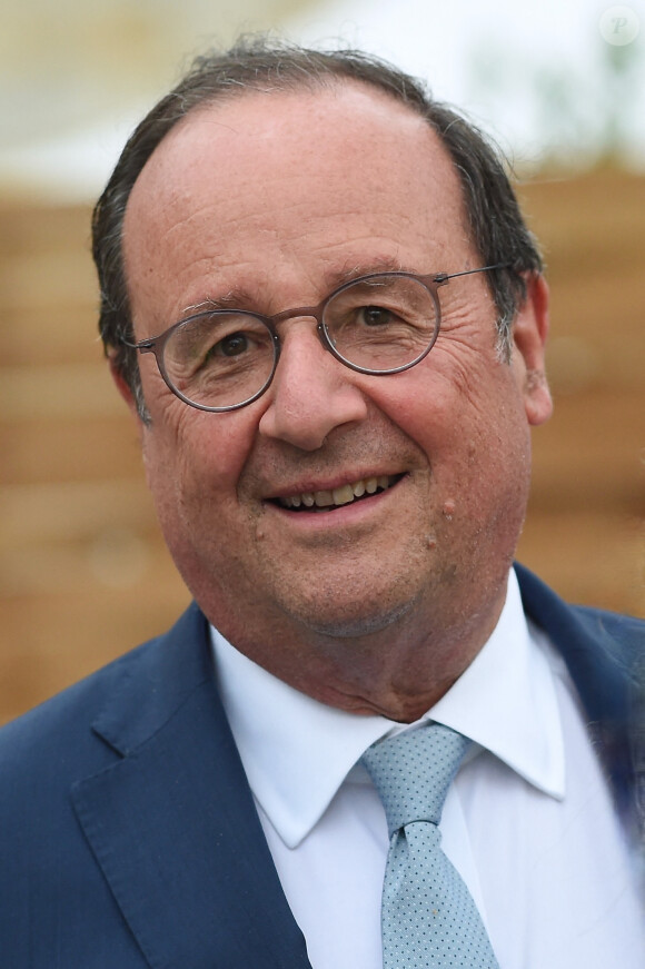 Francois Hollande lors du festival Soeurs Jumelles, Rencontre de la musique et de l'image à Rochefort le 1er juillet 2023. © Franck Castel / Bestimage 
