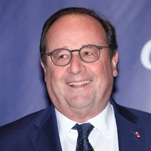 François Hollande - Photocall du 37ème dîner annuel du conseil représentatif des institutions juives de France (CRIF) au Carrousel du Louvre à Paris. Le 13 février 2023 © Jonathan Rebboah / Panoramic / Bestimage