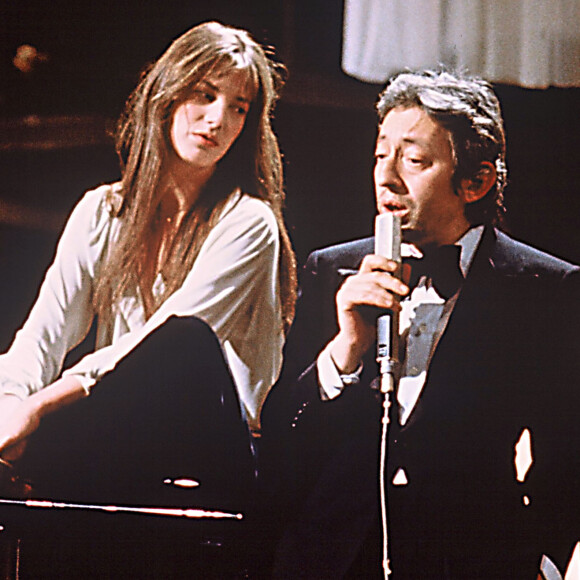 Serge et Jane se sont mis en couple dans les années mille neuf-cents soixante.
Archives : Jane et Serge Gainsbourg