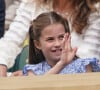 Charlotte de Galles a été la star de la finale de Wimbledon.
Charlotte de Galles - Kate Middleton, le prince William, le prince George et la princesse Charlotte de Galles ont assisté à la finale du tournoi de Wimbledon, remportée par Carlos Alcaraz face à Novak Djokovic. Londres.