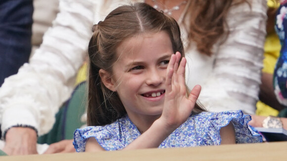 Charlotte de Galles : Lunettes de star sur le nez et robe prémonitoire, la fille de Kate et William fait le show à Wimbledon