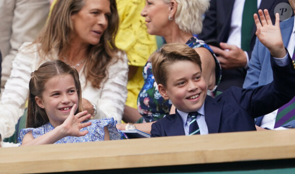 Charlotte et George de Galles - Kate Middleton, le prince William, le prince George et la princesse Charlotte de Galles ont assisté à la finale du tournoi de Wimbledon, remportée par Carlos Alcaraz face à Novak Djokovic. Londres, 16 juillet 2023.