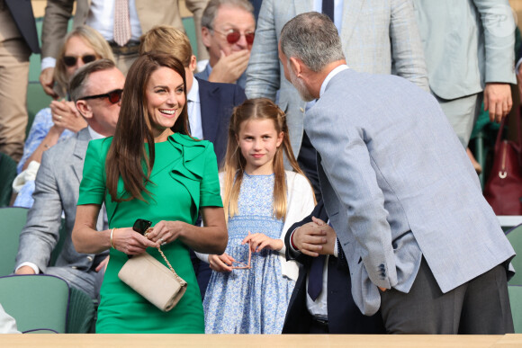 Kate Middleton, le prince William, le prince George et la princesse Charlotte de Galles ont assisté à la finale du tournoi de Wimbledon, remportée par Carlos Alcaraz face à Novak Djokovic. Londres, 16 juillet 2023.