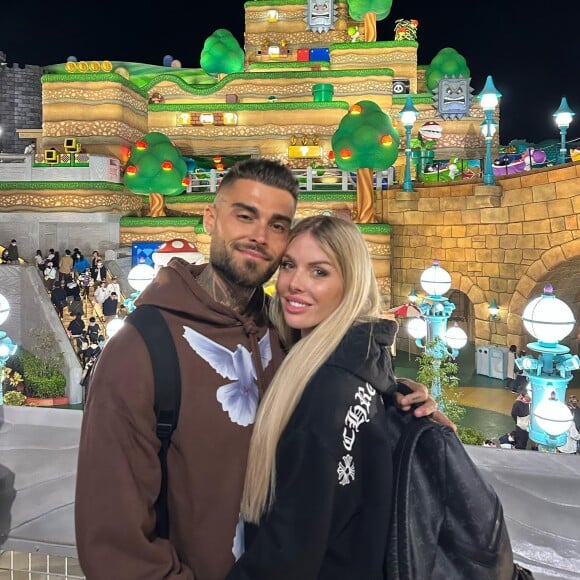 Jessica Thivenin et Thibault au Japon