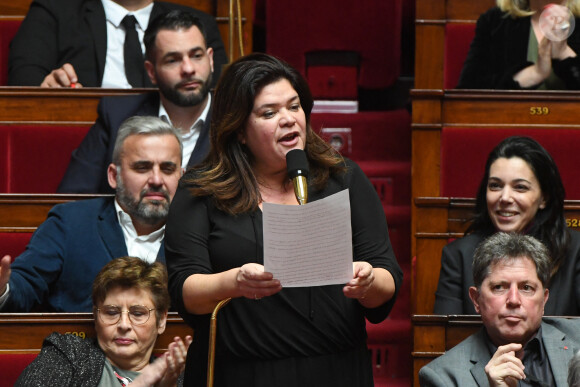 Pourtant, le 18 juillet 2023, Raquel Garrido a tenu à répondre à ses détracteurs.
Raquel Garrido - Séance de questions au gouvernement à l'Assemblée Nationale à Paris le 11 avril 2023. © Lionel Urman / Panoramic / Bestimage