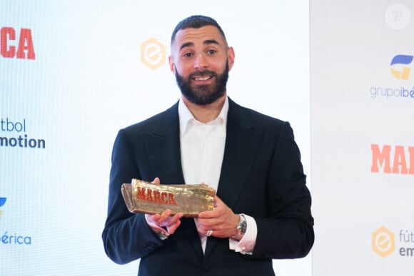 Karim Benzema reçoit le prix Marca Leyenda au Casino de Madrid, le 1er juin 2023. Le prix Marca Leyenda est un prix décerné par le journal sportif espagnol Marca aux meilleurs professionnels du sport de l'histoire. © Atilano Garcia/SOPA Images via Zuma Press/Bestimage