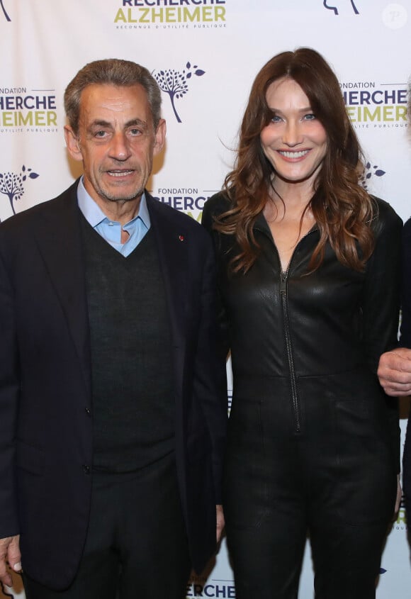 Semi-Exclusif - Nicolas Sarkozy et sa femme Carla Bruni Sarkozy (Marraine du Gala) - Photocall du 16ème Gala de la Fondation " Recherche Alzheimer " à l'Olympia à Paris. Le 20 mars 2023 © Bertrand Rindoff Petroff / Bestimage