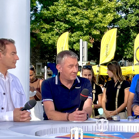 Chaque année, il commente le Tour de France aux côtés de Marion Rousse et Laurent Jalabert
 
Alexandre Pasteur, Laurent Luyat, Marion Rousse, Brice Petit (Koh-Lanta) - Laurent Luyat a reçu de nombreux invités sur le plateau de Vélo Club lors de la 18ème étape du Tour de France 2023 à Bourg-en-Bresse le 20 juillet 2023. © Fabien Faure/Bestimage