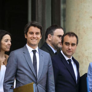 Les deux personnalités sont séparées depuis bien longtemps, mais gardent de jolies relations d'amitié
Gabriel Attal - ministre de l'Education nationale et de la Jeunesse Sébastien Lecornu - ministre des Armées Aurelien Rousseau - ministre de la Santé et de la Prevention