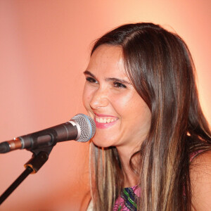 La célèbre chanteuse avait été à l'époque l'amoureuse du ministre
Exclusif - Joyce Jonathan en showcase à l'occasion de la soirée "Je suis une femme et j'existe" à la Citéco à Paris. Le 29 juin 2023 © Jonathan Rebboah / Panoramic / Bestimage