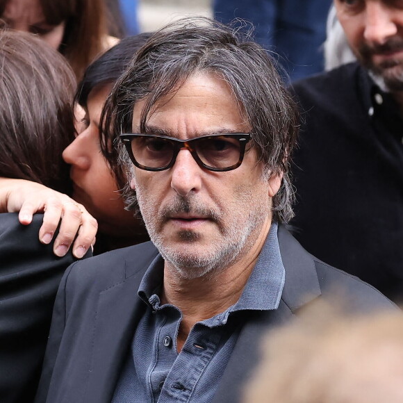 Yvan Attal - Sorties des célébrités aux obsèques de Jane Birkin en l'église Saint-Roch à Paris. Le 24 juillet 2023 © Jacovides-KD Niko / Bestimage 