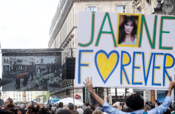 Arrivées des célébrités aux obsèques de Jane Birkin en l'église Saint-Roch à Paris. Le 24 juillet 2023 © Jacovides-KD Niko / Bestimage 