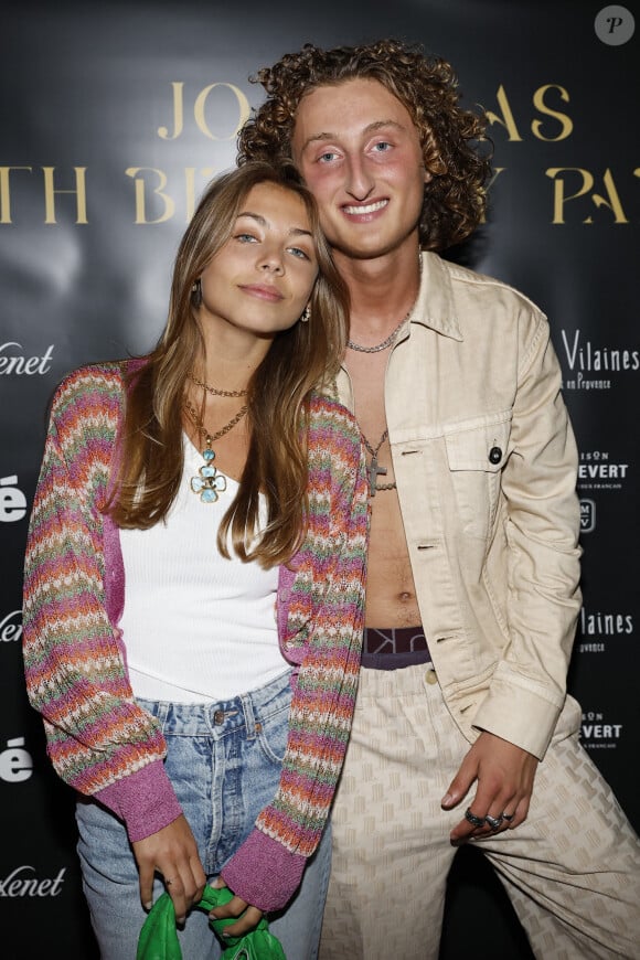 Joalukas Noah avec Stella Belmondo lors de la soirée d'anniversaire de Joalukas Noah, fils de Yannick Noah et Isabelle Camus, pour ses 18 ans à Paris le 10 juin 2022. © Cyril Moreau / Bestimage