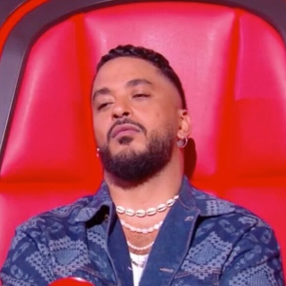"Quand Yseult a fait cette chanson-là, elle m'a bouleversé parce que j'avais jamais eu la force de parler de ça. Je suis un gars qui a eu des problèmes de poids toute ma vie et ça m'a beaucoup touché pendant plein de moments", a confié Slimane.