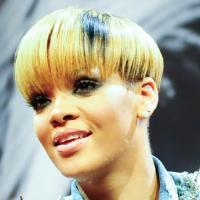 Quand Rihanna opte pour une coupe de cheveux très "petit garçon", c'est très... sexy !