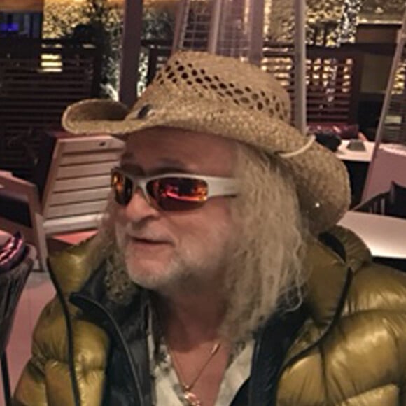 Exclusif - Michel Polnareff fête le 6ème anniversaire de son fils Louka avec sa compagne Danyellah au Domaine de Verchant à Castelnau-le-Lez près de Montpellier le 28 décembre 2016. Alors que c'est la première fois qu'il s"exprime depuis son hospitalisation, le chanteur a organisé une soirée pleine de surprises avec magicien et feux d'artifice. (INTERVIEW DISPONIBLE) © Romain Canot / Bestimage