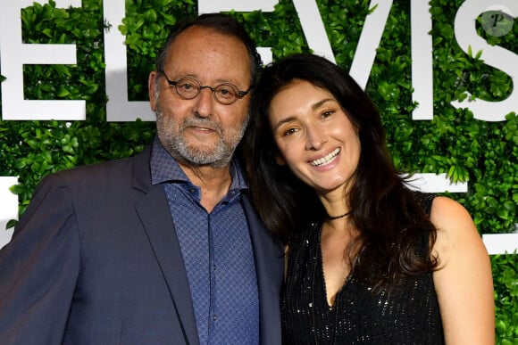 Jean Reno et sa femme Zofia au 61eme Festival de Télévision de Monte Carlo au Grimaldi Forum, le 18 juin 2022. © Bruno Bebert / Bestimage 