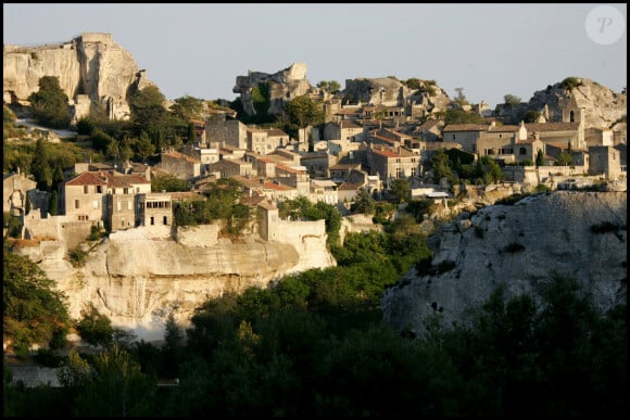 C'est là-bas qu'il s'est marié avec sa femme Zofia.
Illustration des Baux-de-Provence.