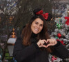 Sur son compte Instagram, ce jeudi 27 juillet 2023, Karine Ferri a fait monter la température en posant en maillot de bain rouge sur un paddle.
Karine Ferri - Les célébrités fêtent Noël à Disneyland Paris en novembre 2021. La féérie de Noël brille de mille feux à Disneyland Paris ! Pour célébrer l'ouverture de la saison, plusieurs célébrités se sont retrouvées au Parc pour découvrir les festivités les plus magiques d'Europe et rencontrer les Personnages Disney dans leur plus beaux habits de Noël. © Disney via Bestimage