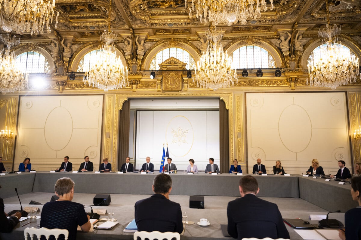 Photo Emmanuel Macron Et Ses Ministres Premier Conseil Des Ministres Du Vendredi 21 Juillet 1538