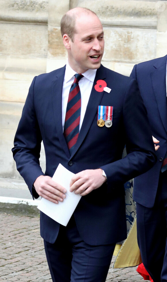 Le prince William, duc de Cambridge, à la sortie de l'abbaye de Westminster pour le service commémoratif de L'ANZAC Day à Londres. Le 25 avril 2018 