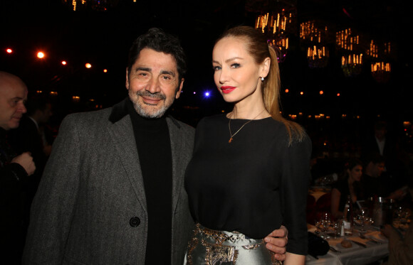 Exclusif - Adriana Karembeu et son mari Aram Ohanian - Le jury et les invités posent et déjeunent juste avant le début du défilé de la 15ème édition de "Top Model Belgium" au Lido à Paris. © Philippe Doignon / Denis Guignebourg / Bestimage 