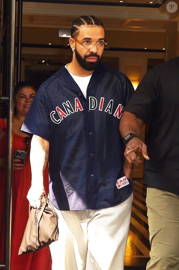 La bague de Tupac Shakur avait été estimée entre 200.000 et 300.000 dollars au départ
Le rappeur Drake à New York.