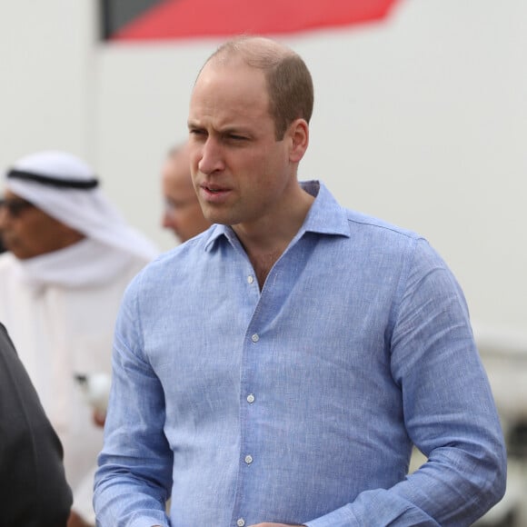 Le futur roi d'Angleterre s'est glissé dans la peau d'un serveur
Le prince William, duc de Cambridge, visite la réserve naturelle de Jahra à Koweït, le 2 décembre 2019, dans le cadre de son séjour officiel au Koweït. Sur place, le duc de Cambridge cherche à en apprendre davantage sur les projets du pays visant à protéger son environnement naturel face aux défis humains et environnementaux. 