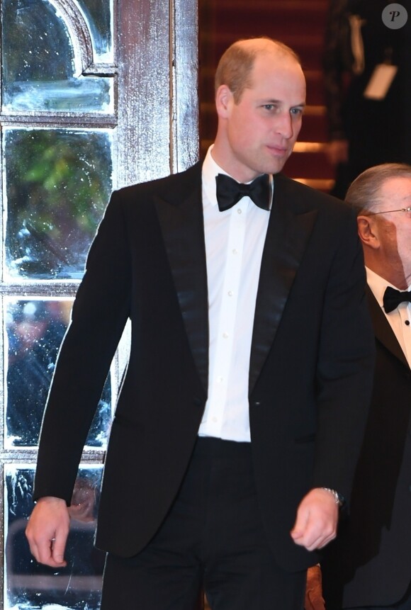 Le prince William, duc de Cambridge, et Kate Middleton, duchesse de Cambridge, quittent la soirée caritative "The Royal Variety Performance" à Londres, le 18 novembre 2019. Cet événement annuel est organisé au profit de l'association "The Royal Variety Charity", fonds de bienfaisance des artistes. 