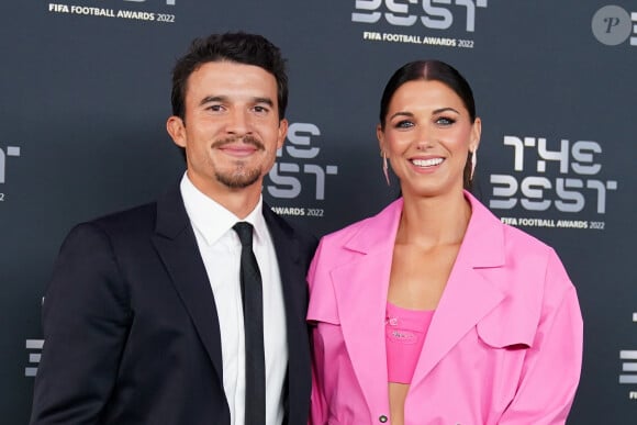 Alex Morgan et son mari Servando Carrasco - Photocall de la cérémonie des Best FIFA Football Awards à la salle Pleyel à Paris le 27 février 2023. © Daniela Porcelli/Sport Press Photo via ZUMA Press / Bestimage