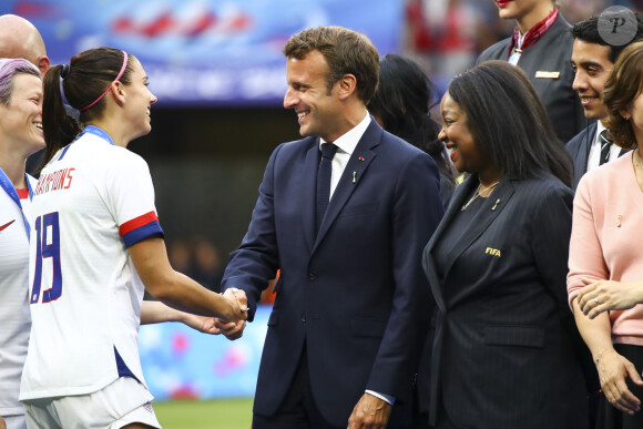 Emmanuel Macron ( Président Français ) et Alex Morgan (USA) - Finale de la coupe du monde féminine de football, USA vs Pays Bas à Lyon le 7 juillet 2019. Les Etats-Unis ont remporté la finale sur le score de 2 à 0. © Gwendoline Le Goff/Panoramic/Bestimage