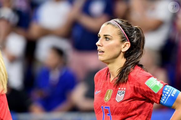 Alors qu'elle va disputer cette troisième journée de la compétition face au Portugal avec les USA, Alex Morgan avait 25 ans quand elle a dit oui à celui qui partage sa vie.
Alex Morgan (etats unis) - Demi-finale de la Coupe du Monde Féminine de football opposant les Etats-Unis à l'Angleterre à Lyon le 2 juillet 2019. Frédéric Chambert/Panoramic/Bestimage