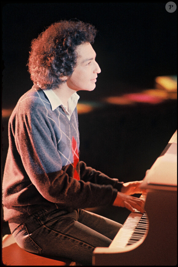 Archives - Michel berger sur scène au piano