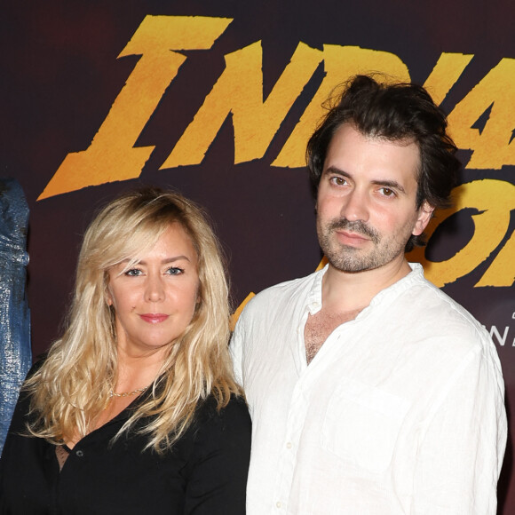 Mais aussi Enora Malagré, qui est aujourd'hui en route pour le mariage avec Hugo
Énora Malagré et son compagnon Hugo Vitrani - Première du film "Indiana Jones et le Cadran de la destinée" au cinéma Le Grand Rex à Paris le 26 juin 2023. © Coadic Guirec/Bestimage
