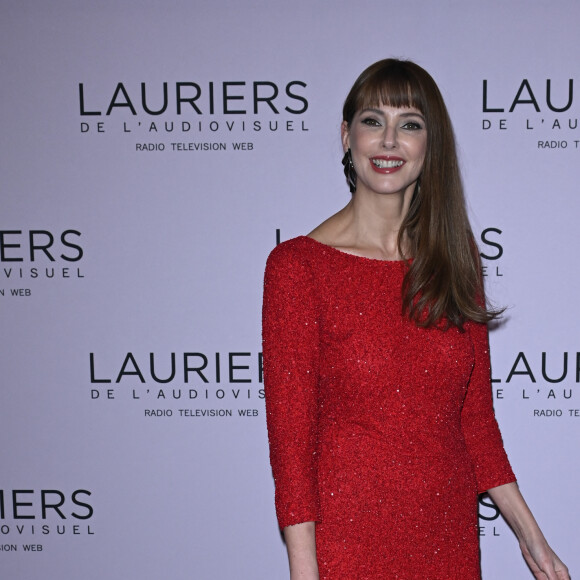 Frédérique Bel - 28ème cérémonie des Lauriers de l'Audiovisuel au théâtre Marigny à Paris le 20 février 2023. Elle sera diffusée en différé sur TV5 Monde, pour la deuxième année consécutive, le 22 février. Dix-sept lauriers ont été décernés. France Télévisions arrive en tête du palmarès de la 28e édition avec cinq prix. Cette année, France 2 et France 5 sont récompensées à égalité avec deux Lauriers chacune © Coadic Guirec/Bestimage