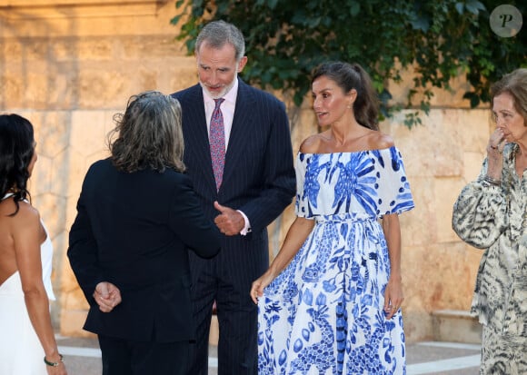 La reine Letizia d'Espagne, le roi Felipe IV et Sophie de Grèce - Réception au palais de Marivent, à Palma de Majorque. Le 3 août 2023.