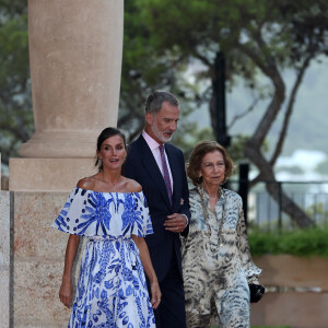 La reine Letizia d'Espagne, le roi Felipe IV et Sophie de Grèce - Réception au palais de Marivent, à Palma de Majorque. Le 3 août 2023.