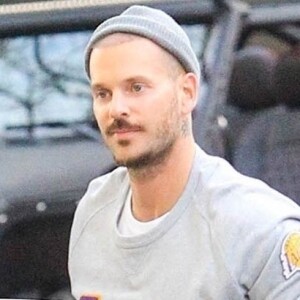 Il y a évoqué ses enfants et son quotidien très agité.
Matt Pokora (M. Pokora) arrive à la Crypto Arena pour assister à un match des Lakers à Los Angeles le 11 avril 2023.