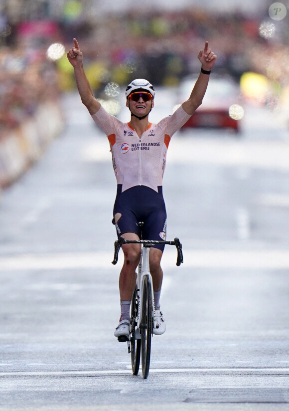 Mathieu van der Poel sacré champion du monde de cyclisme sur route à Glasgow le 6 août 2023.. Photo by Tim Goode/PA Wire/ABACAPRESS.COM