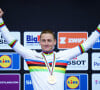Mathieu van der Poel a remporté un précieux titre
Mathieu van der Poel sacré champion du monde de cyclisme sur route à Glasgow.