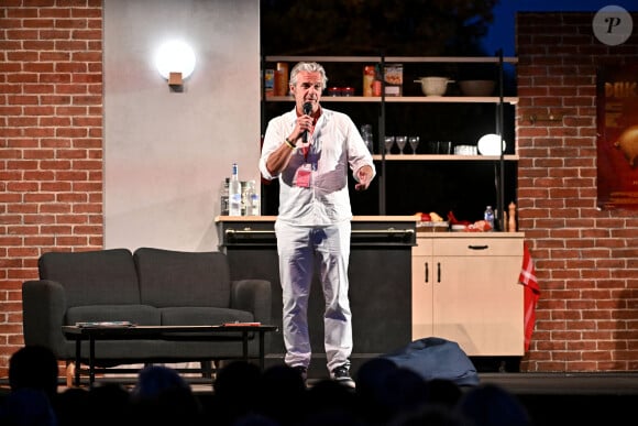 Exclusif - David Brécourt durant la soirée d'ouverture de la ère édition du festival Les Théâtrales d'Eze en plein air à l'oppidum du Col d'Eze avec la pièce "Le jeu de la Vérité", le 5 août 2023.