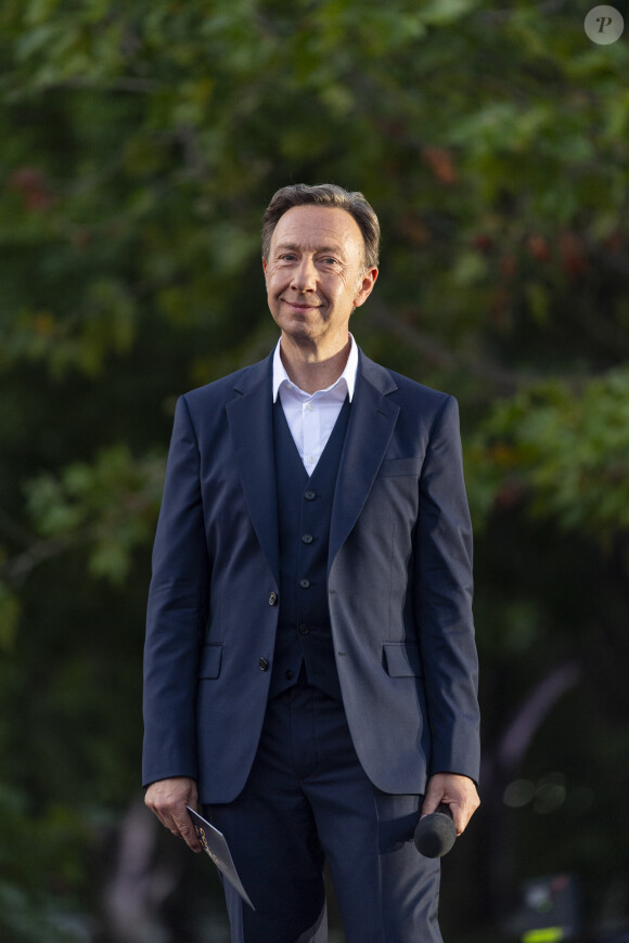 Tous les étés, ils vont dans leur maison en Grèce.
Exclusif - Stéphane Bern lors du 10ème anniversaire du "Grand Concert de Paris" au pied de la Tour Eiffel sur le Champ-de-Mars à Paris, France, le 14 juillet 2023. Pour clôturer en beauté la Fête nationale 2023, l'Orchestre National de France, la Maîtrise et le Choeur de Radio France organisent "Le Grand Concert de Paris" au pied de la Tour Eiffel au Champ-de-Mars à Paris. © Perusseau-Veeren/Bestimage