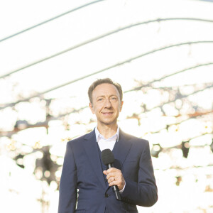 Exclusif - Stéphane Bern lors du 10ème anniversaire du "Grand Concert de Paris" au pied de la Tour Eiffel sur le Champ-de-Mars à Paris, France, le 14 juillet 2023. Pour clôturer en beauté la Fête nationale 2023, l'Orchestre National de France, la Maîtrise et le Choeur de Radio France organisent "Le Grand Concert de Paris" au pied de la Tour Eiffel au Champ-de-Mars à Paris. © Perusseau-Veeren/Bestimage