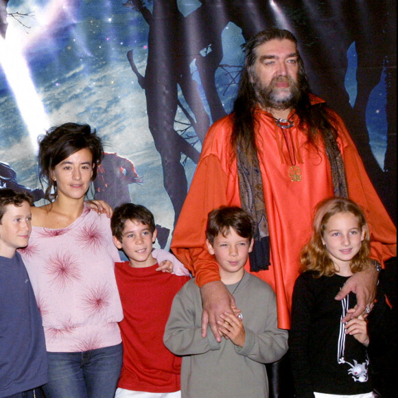 Dominique Hulin et Romane Bohringer lors de l'avant-première du "Petit Poucet" en 2001 à Paris