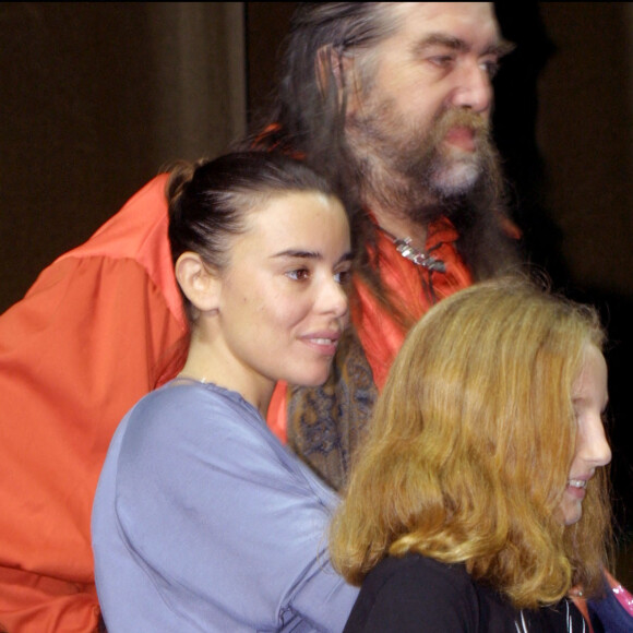Dominique Hulin et Elodie Bouchez lors de l'avant-première du "Petit Poucet" en 2001 à Paris