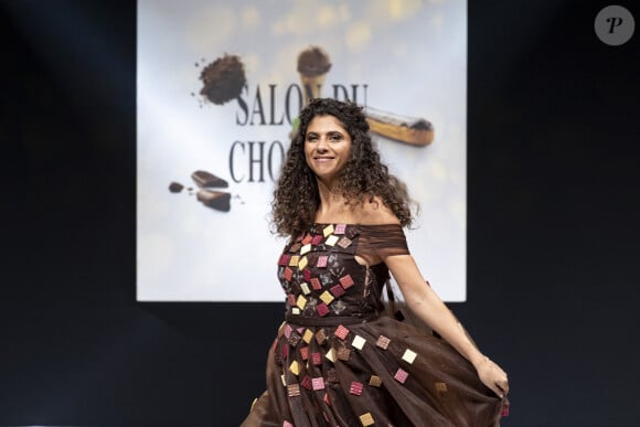 Yasmine Oughlis - Défilé du 26éme Salon du Chocolat en faveur de la l'association Mécénat Chirurgie Cardique au Parc des Expositions de la Porte de Versailles à Paris le 27 octobre 2021. © Perusseau-Veeren/Bestimage