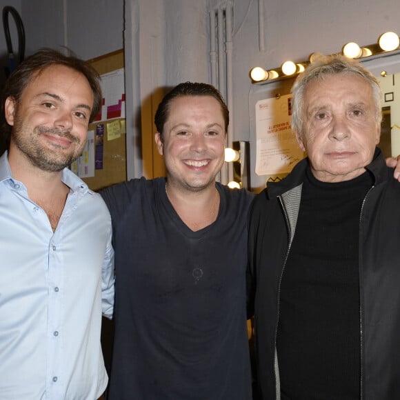 Michel Sardou et ses fils Romain et Davy - Michel Sardou assiste à la représentation de son fils Davy au Théâtre Rive-Gauche dans la pièce "Georges et Georges " à Paris.