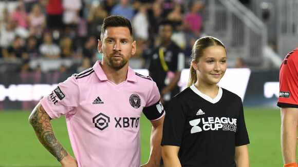 PHOTOS Harper Beckham : La fille de David et Victoria star sur le terrain, elle éclipse Lionel Messi à Miami