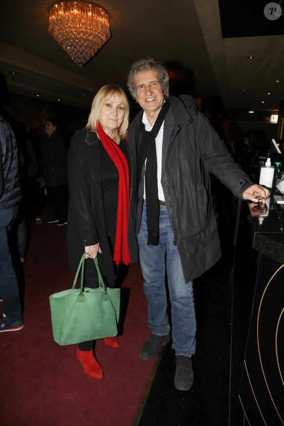 Exclusif - Gerard Leclerc et son épouse Julie - People dans les backstage du concert de A.Chamfort "Dandy Symphonique" au Grand Rex à Paris. Le 23 mars 2022 © Denis Guignebourg / Bestimage 