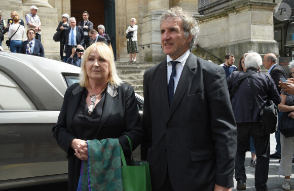 Info du 15/08/2023 ( Décès du journaliste Gerard Leclerc dans un accident d'avion de tourisme ) - Gérard Leclerc et sa femme Julie - Sortie des obsèques de Pierre Bellemare à l'église Saint-Roch de Paris, France, le 31 mai 2018.